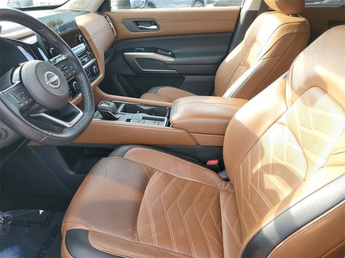 Certified 2022 Nissan Pathfinder Platinum w/ Cargo Package image 25