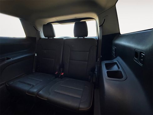 Used 2021 GMC Acadia AT4 w/ Technology Package image 15