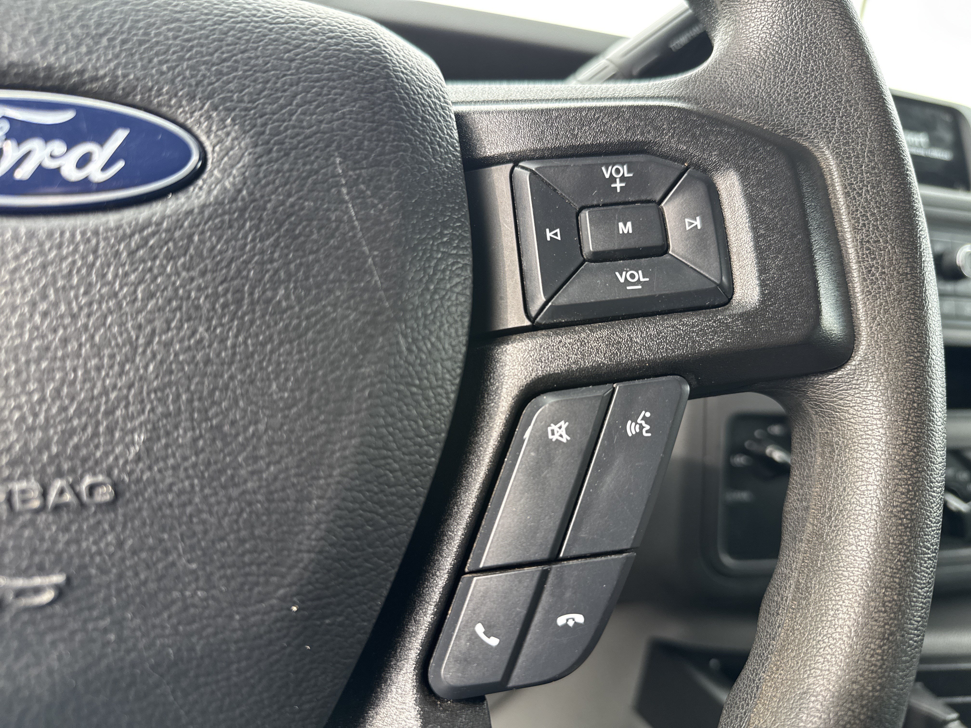 Used 2023 Ford E-450 and Econoline 450 Super Duty w/ Power Windows & Locks Group RWD image 19