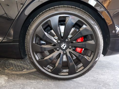 Used 2022 Bentley Flying Spur V8 image 47