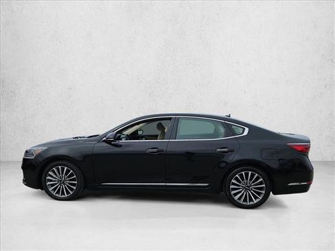 Used 2018 Kia Cadenza Premium w/ Luxury Package FWD image 8