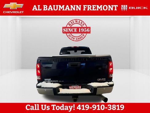 Used 2009 GMC Sierra 2500 SLE w/ Convenience Package image 3