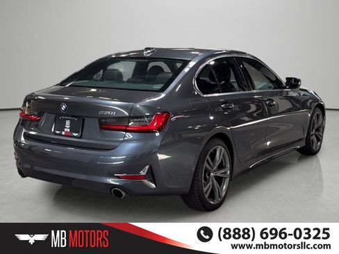 Used 2020 BMW 330i xDrive Sedan w/ Executive Package AWD/4WD image 4