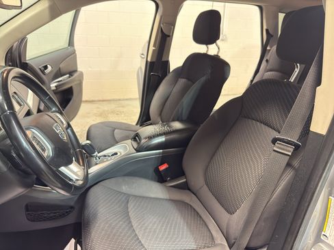 Used 2018 Dodge Journey SE w/ Popular Equipment Group image 14