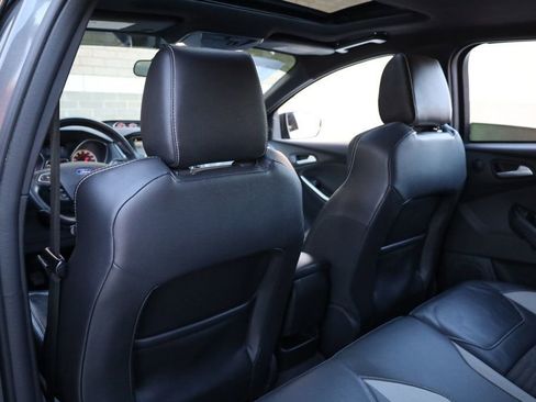 Used 2018 Ford Focus ST w/ Equipment Group 401A image 19