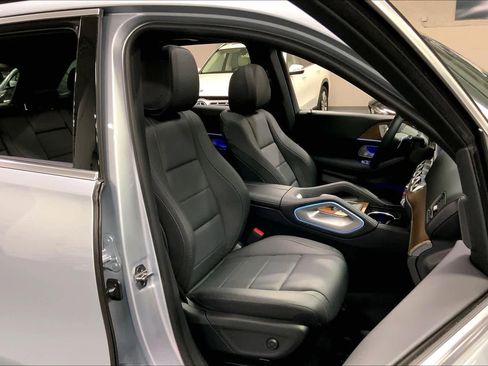 Used 2025 Mercedes-Benz GLE 350 4MATIC image 8
