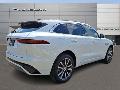 Used 2025 Jaguar F-PACE R-Dynamic S image 2