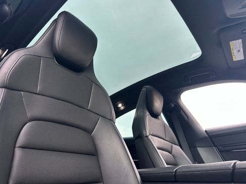 Used 2022 Porsche Taycan 4S image 16