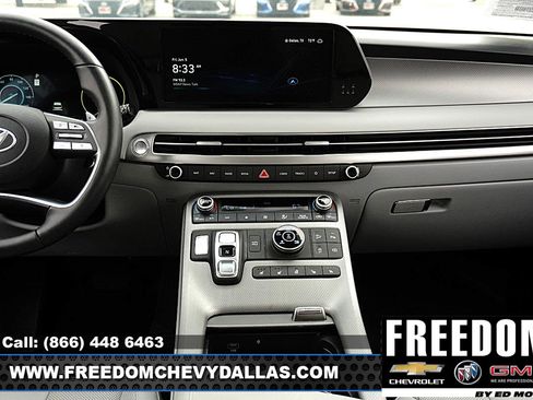 Used 2025 Hyundai Palisade SEL AWD/4WD image 16