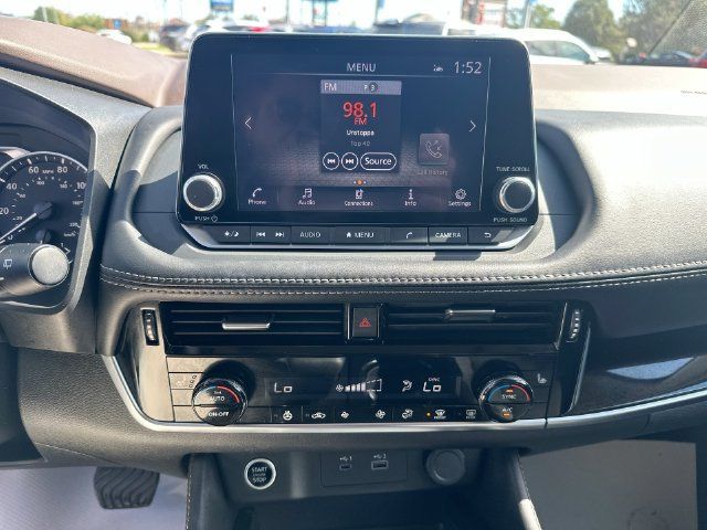 Used 2023 Nissan Rogue SL AWD/4WD image 16