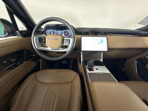 Used 2025 Land Rover Range Rover SE AWD/4WD image 31