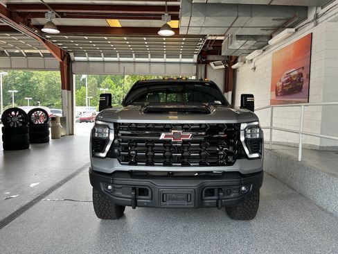 Used 2026 Chevrolet Silverado 2500 ZR2 w/ ZR2 Bison Edition AWD/4WD image 2