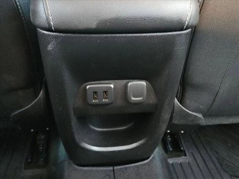 Used 2017 Chevrolet Colorado LT AWD/4WD image 22