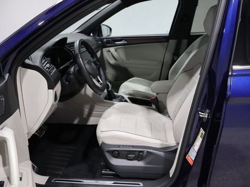 Used 2022 Volkswagen Tiguan SEL R-Line image 12
