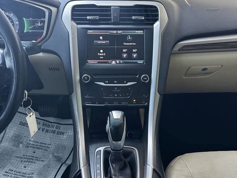 Used 2013 Ford Fusion Energi SE FWD image 11