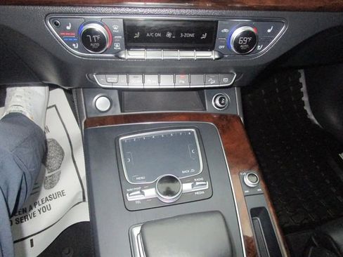 Used 2018 Audi Q5 Prestige image 36