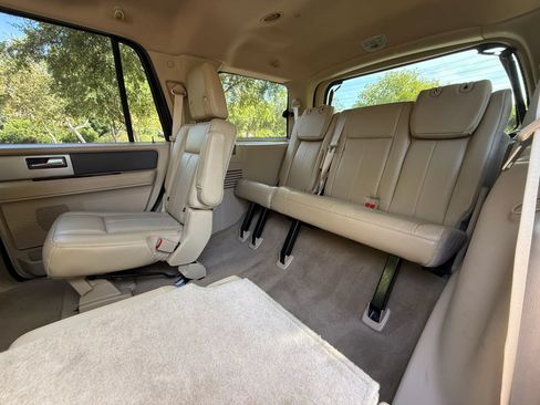 Used 2014 Ford Expedition XLT w/ Equipment Group 201A RWD image 26