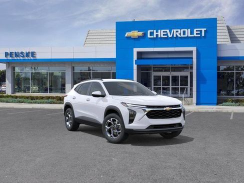 New 2026 Chevrolet Trax LT w/ LT Convenience Package FWD image 1