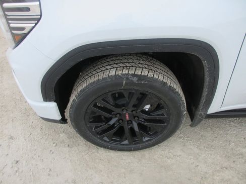 New 2026 GMC Sierra 1500 Denali w/ Denali Reserve Package image 13