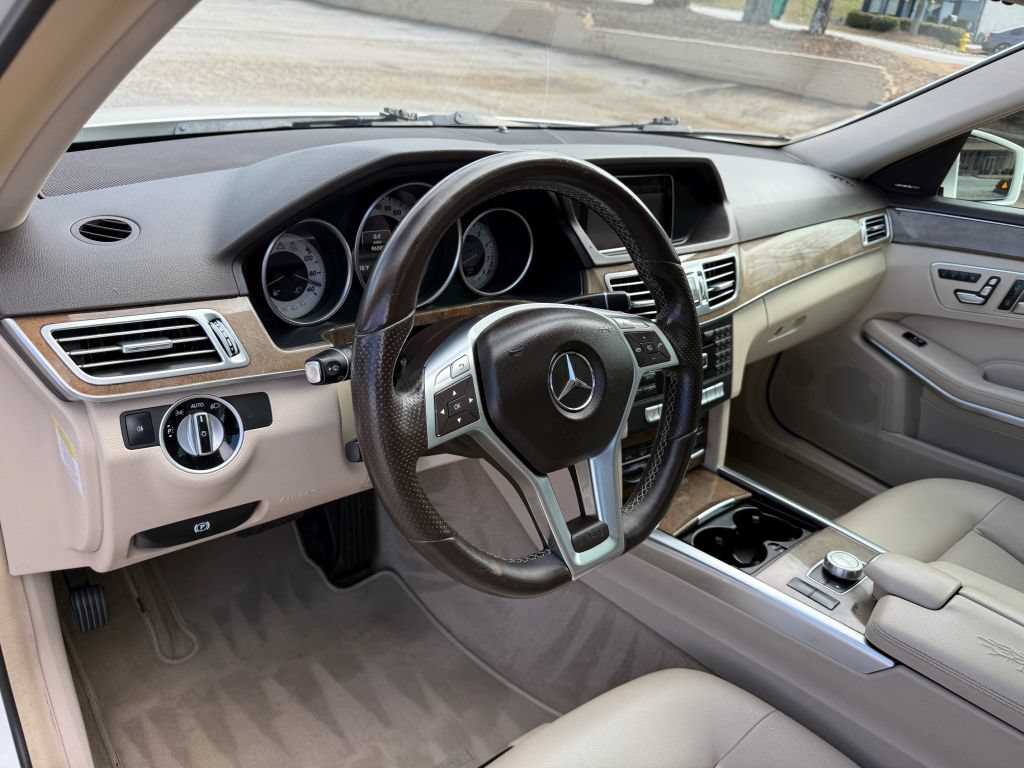 Used 2014 Mercedes-Benz E 350 Sedan image 16