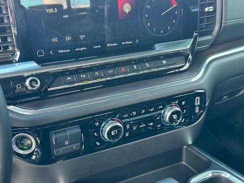 Used 2024 GMC Sierra 1500 SLT w/ SLT Premium Plus Package image 19