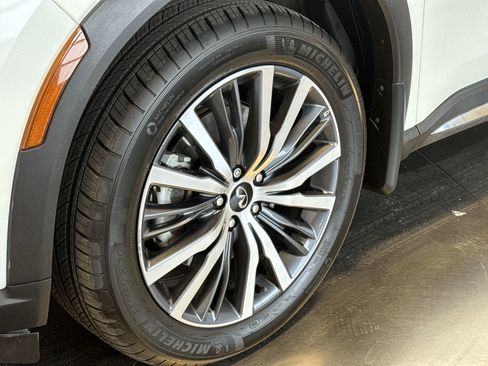 Certified 2023 INFINITI QX60 Sensory w/ Cargo Package image 10