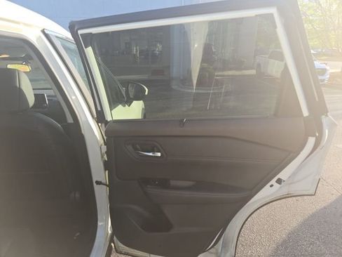 Certified 2023 Nissan Rogue SV w/ SV Premium B Package image 18