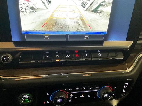 Used 2023 Chevrolet Silverado 1500 RST image 18