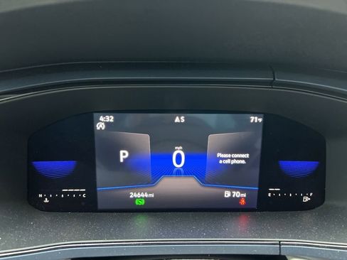 Used 2022 Volkswagen Taos SE image 25