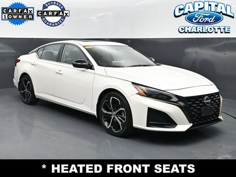 Used 2023 Nissan Altima 2.5 SR w/ SR Premium Package FWD image 4
