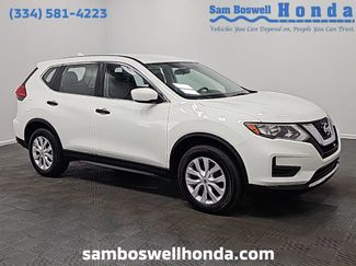 Used 2017 Nissan Rogue S image 1