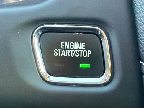 Used 2023 GMC Acadia SLT image 38