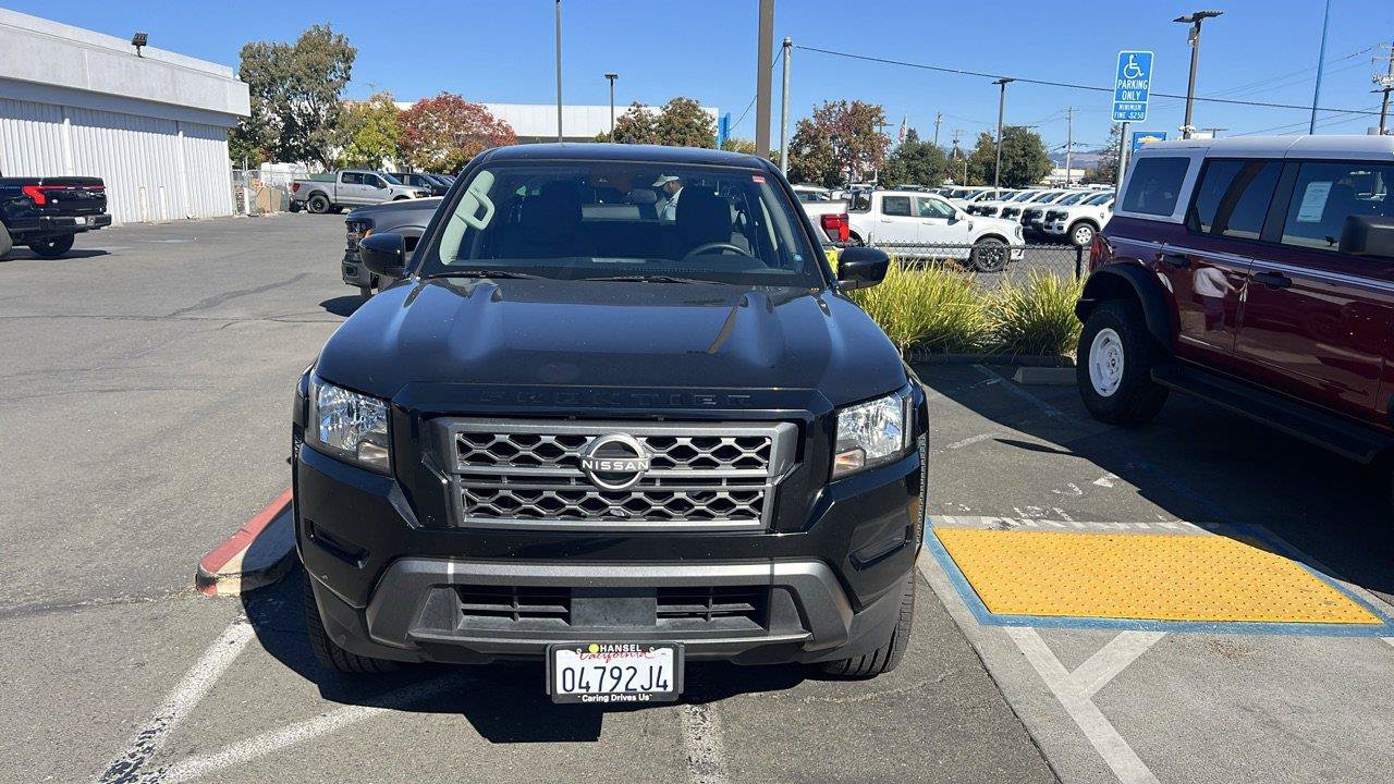 Used 2022 Nissan Frontier SV RWD image 3