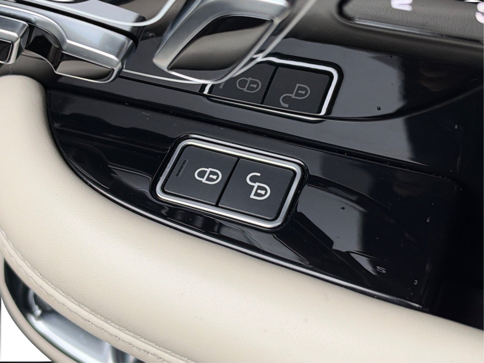 Used 2019 Land Rover Range Rover Supercharged AWD/4WD image 49