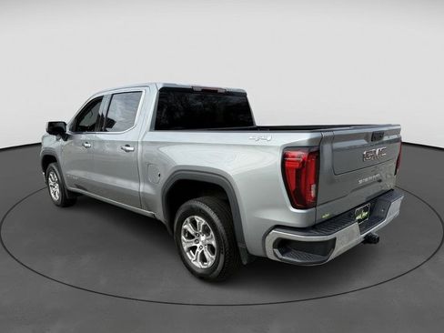 Certified 2025 GMC Sierra 1500 SLT image 4