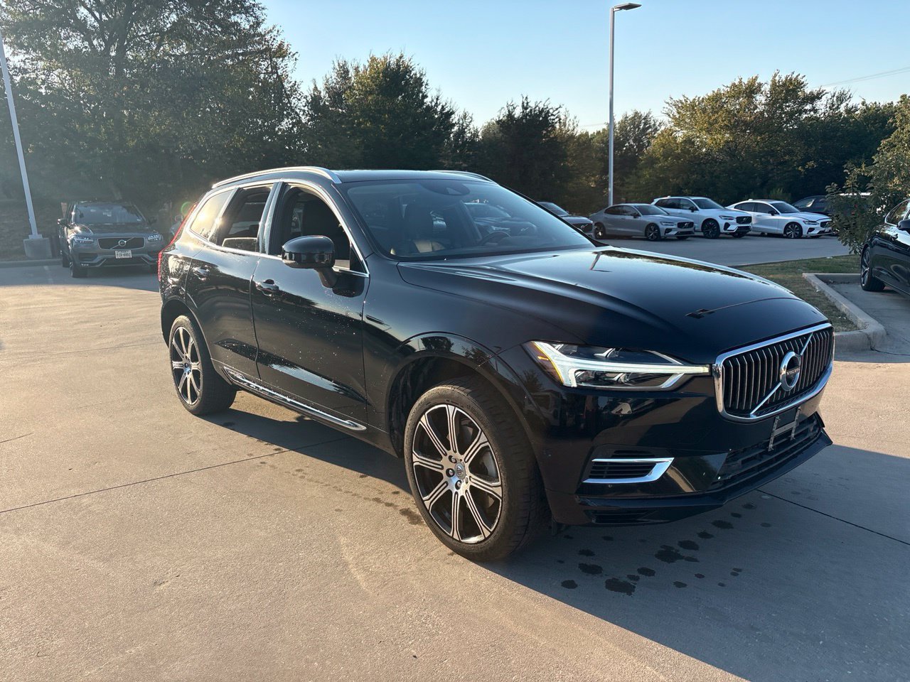 Used 2019 Volvo XC60 T8 Inscription w/ Advanced Package AWD/4WD image 3