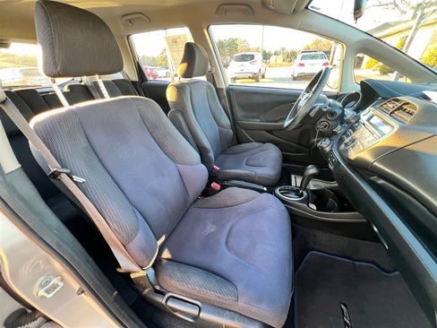 Used 2013 Honda Fit Sport image 17