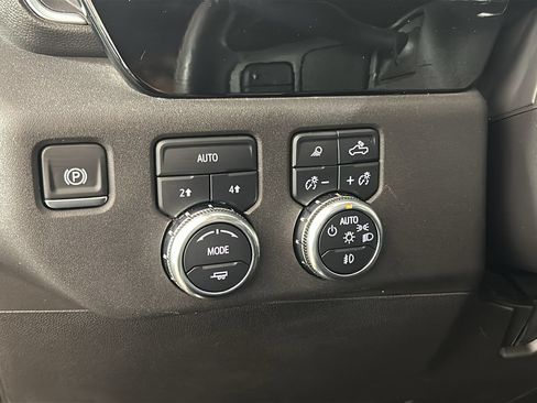 Used 2024 GMC Sierra 1500 SLT AWD/4WD image 23