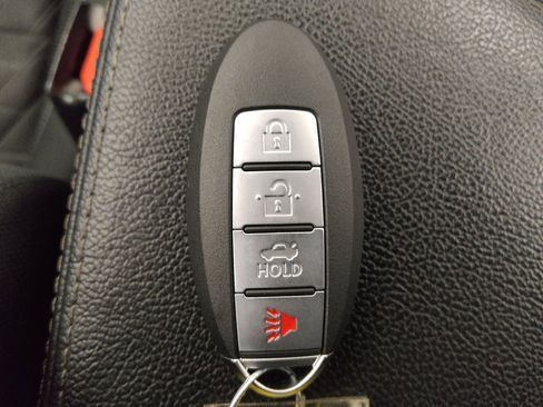 Used 2021 Nissan Kicks S image 32