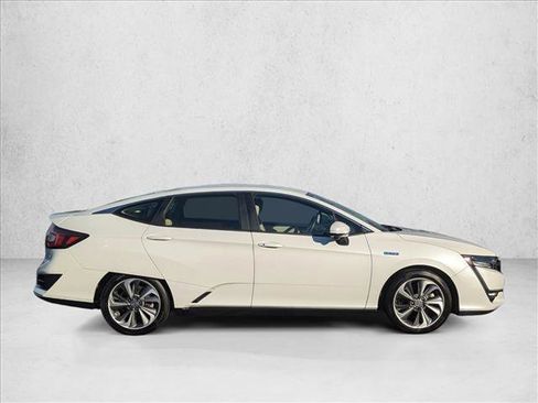 Used 2018 Honda Clarity Plug-In Hybrid image 4