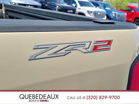 Used 2022 Chevrolet Colorado ZR2 AWD/4WD image 5