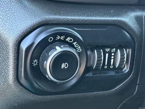 Used 2019 Jeep Wrangler Unlimited Rubicon AWD/4WD image 24