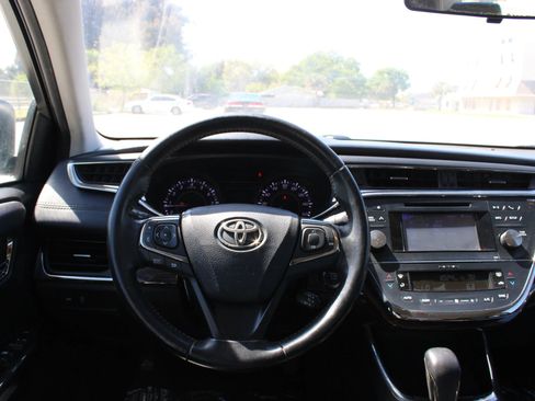 Used 2013 Toyota Avalon XLE image 8