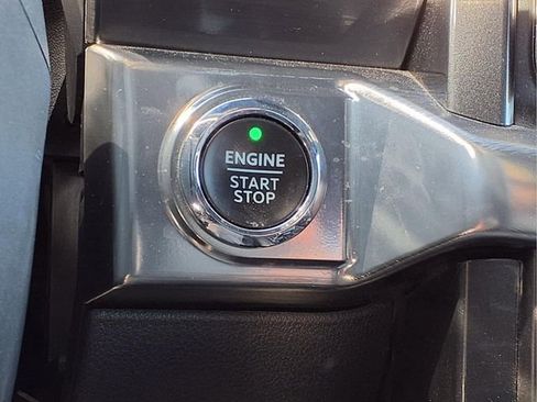 Used 2021 Ford F150 Lariat AWD/4WD image 12