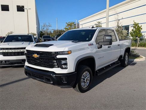 Used 2025 Chevrolet Silverado 2500 W/T w/ WT Convenience Package image 4