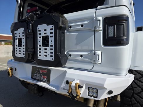 Used 2022 Jeep Wrangler Unlimited Rubicon w/ Trailer Tow Package AWD/4WD image 13