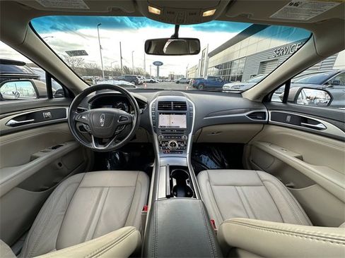 Used 2018 Lincoln MKZ Select w/ Select Plus Package image 3