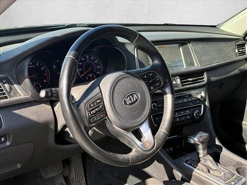 Used 2017 Kia Optima LX w/ Technology Package image 10