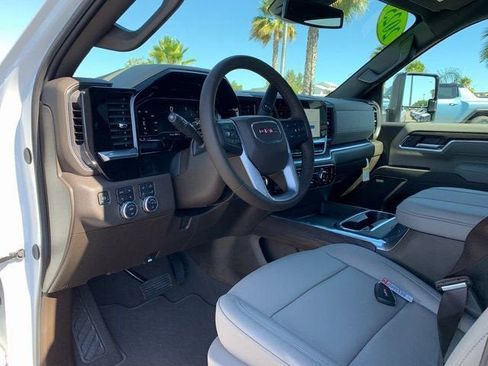 New 2025 GMC Sierra 2500 SLT w/ SLT Convenience Package image 15