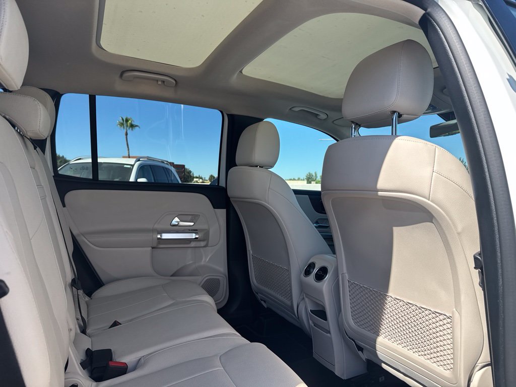 Used 2023 Mercedes-Benz GLB 250 image 7
